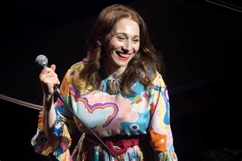 Regina Spektorin Konsertti Helsingissä: Musiikillinen Taika ja Yllättävä Vierailija!